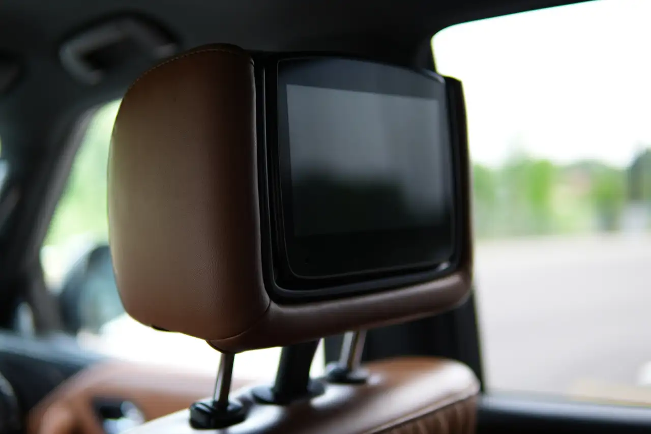 Infiniti QX80 - Image 7