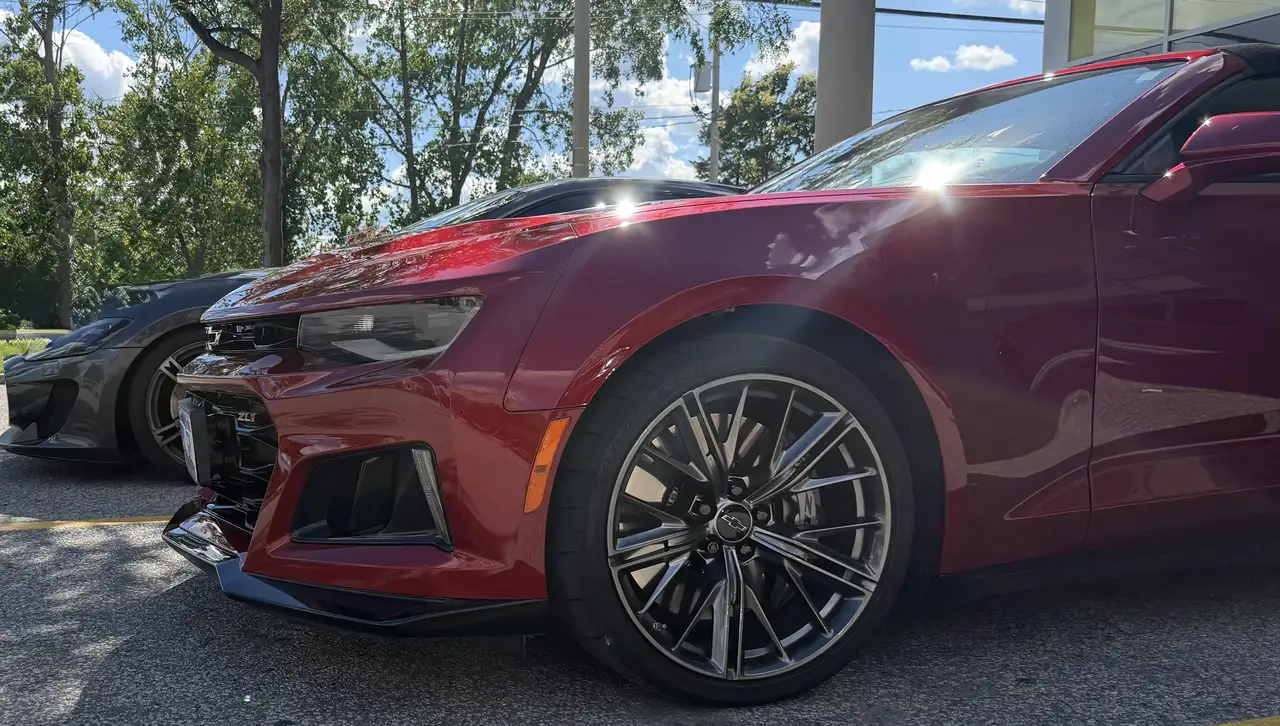 Chevrolet Camaro - Image 6