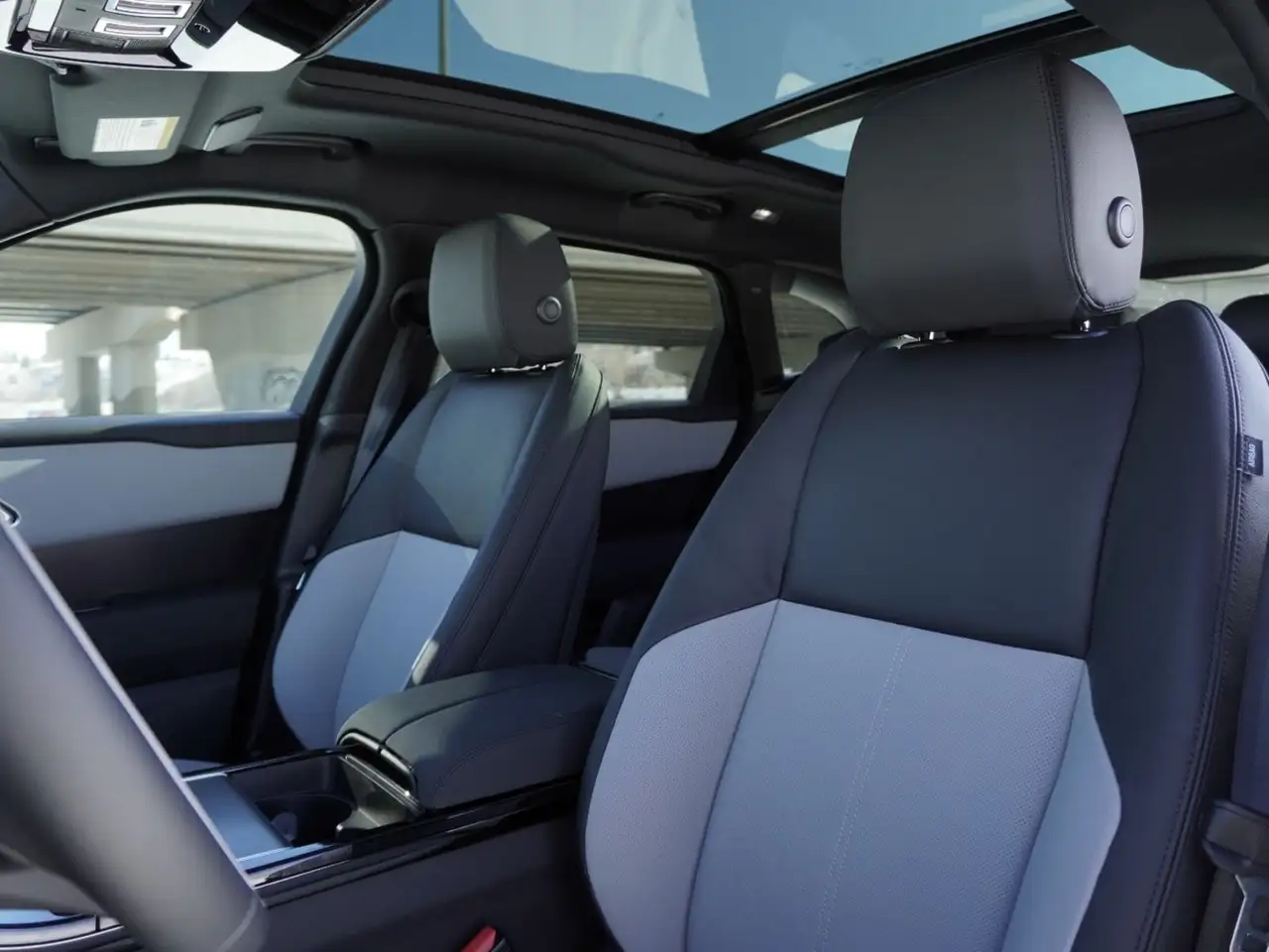 Land Rover Range Rover Velar - Image 8