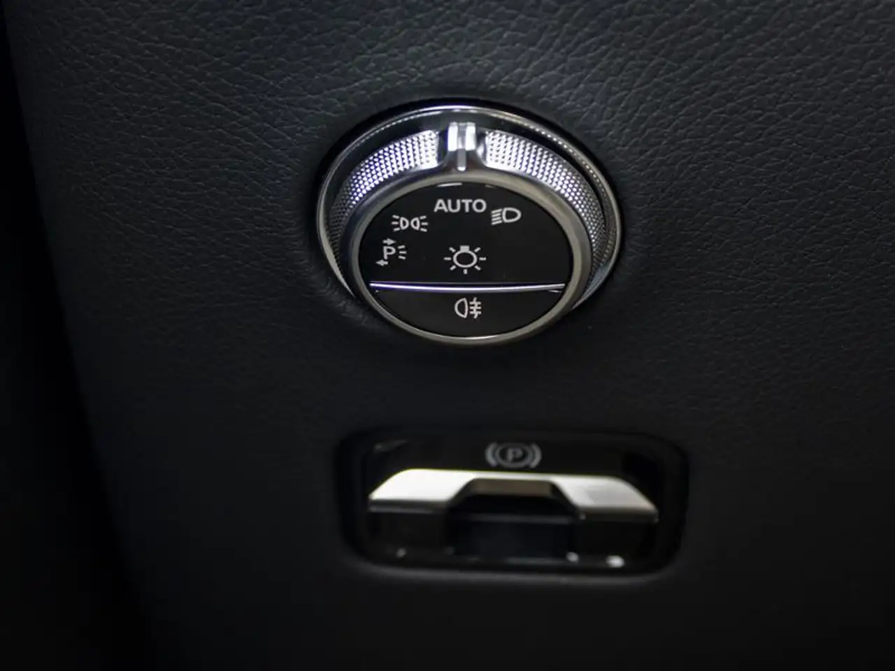Mercedes-Benz GLC - Image 9