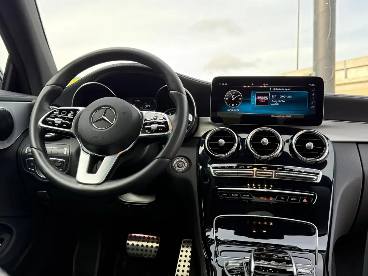 Mercedes-Benz C-Class - Image 13