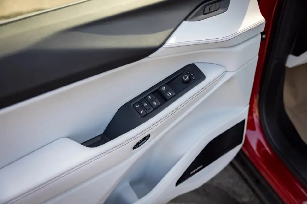 Jeep Cherokee - Image 10