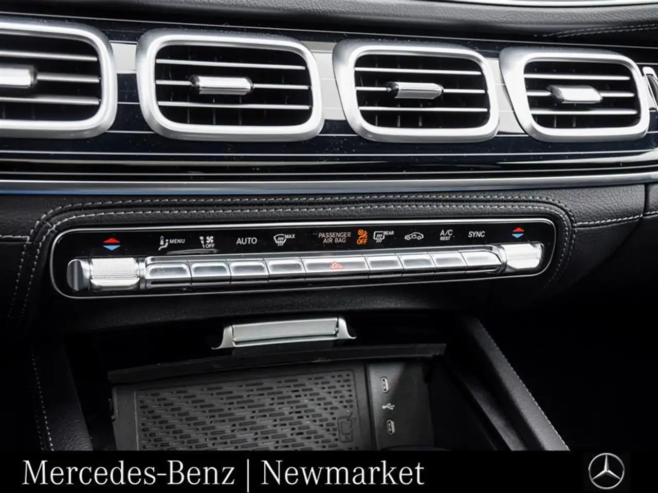 Mercedes-Benz GLS - Image 19