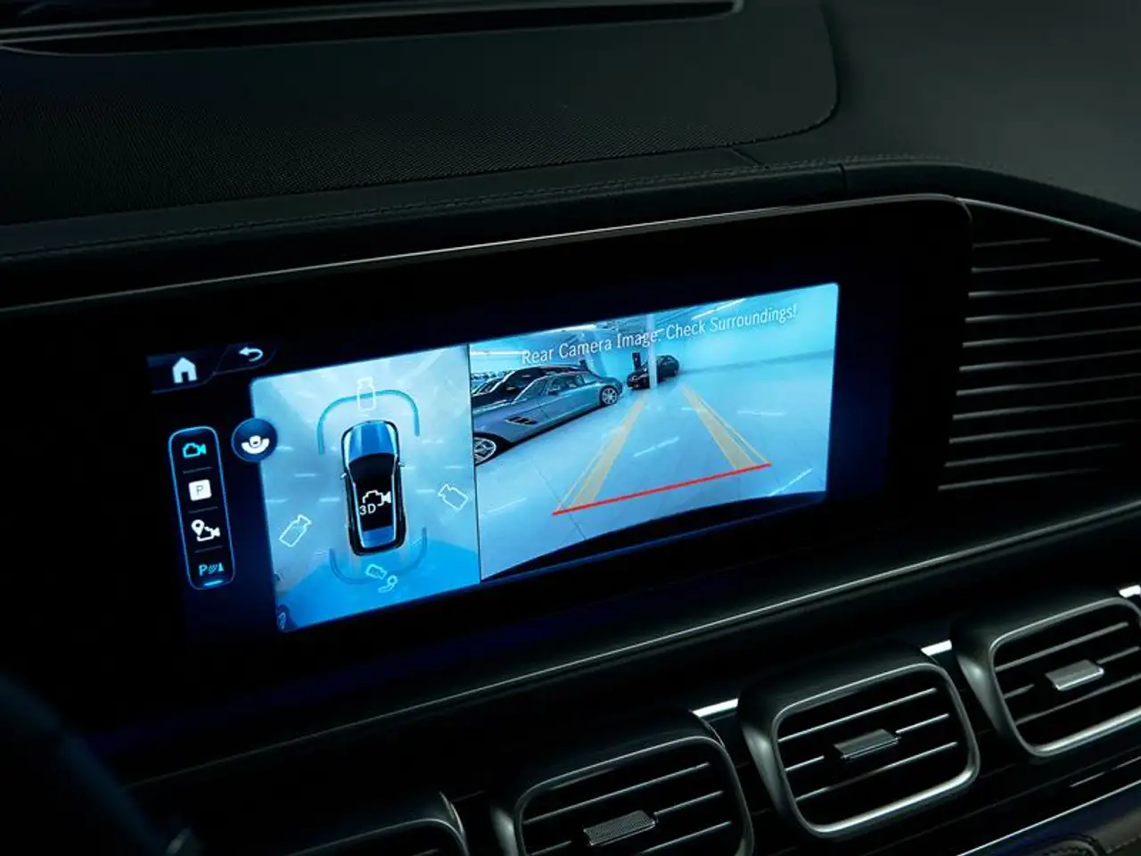 Mercedes-Benz GLE - Image 38