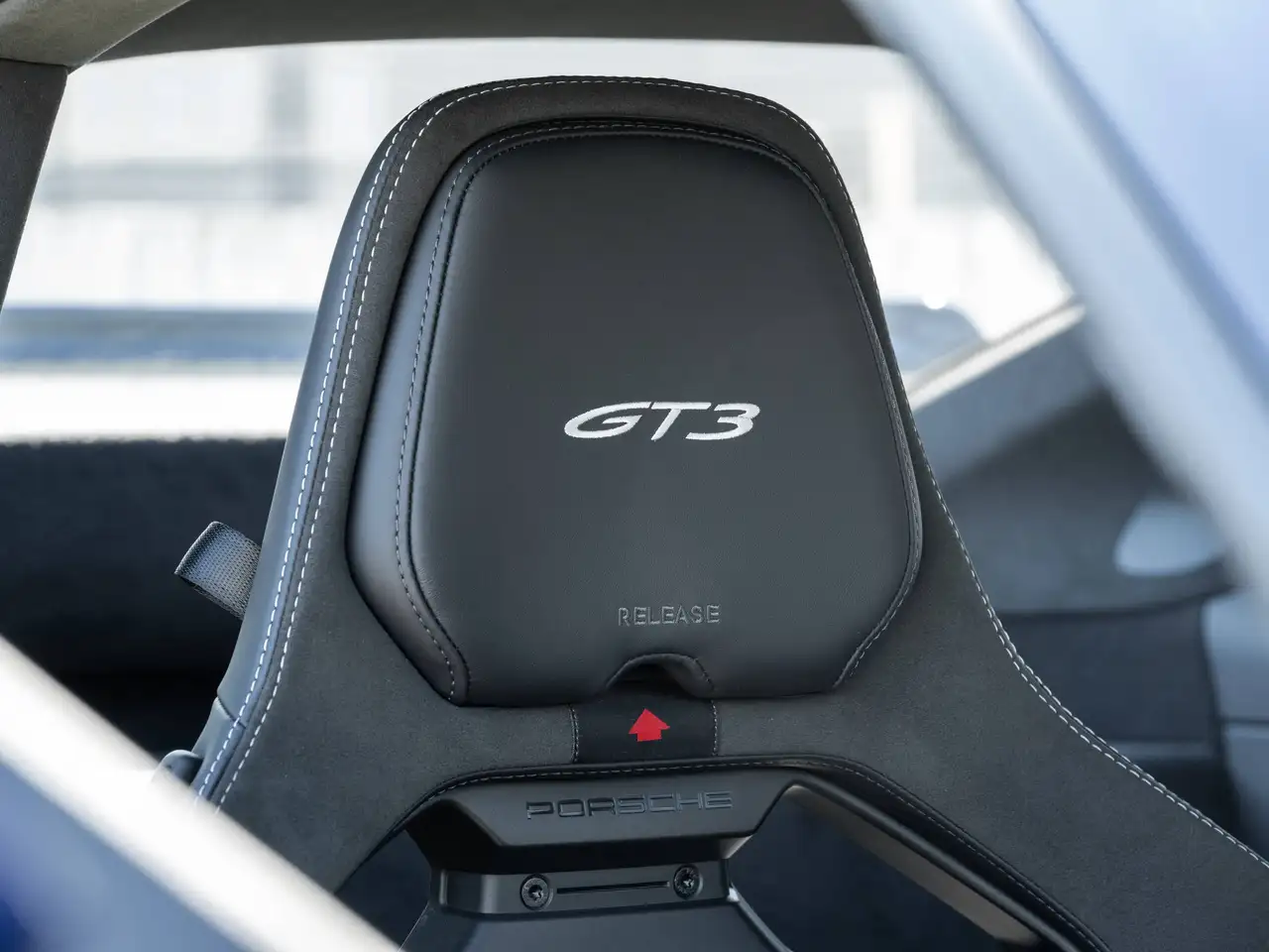Porsche 911 - Image 42