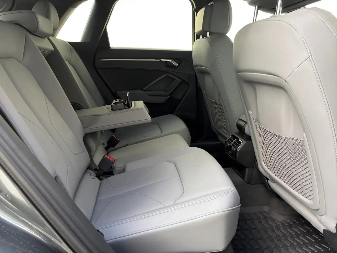 Audi Q3 - Image 15