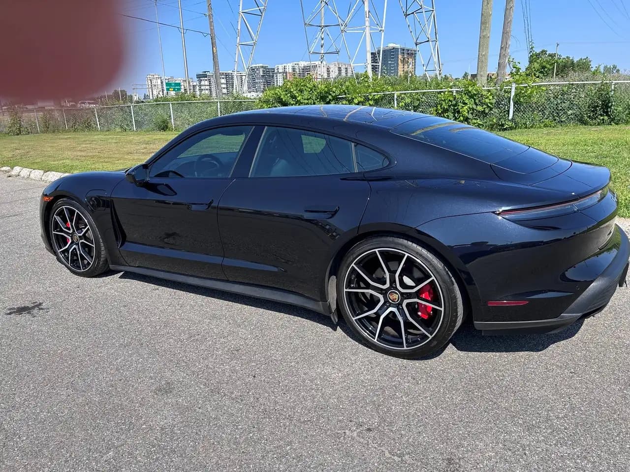 Porsche Taycan - Image 3
