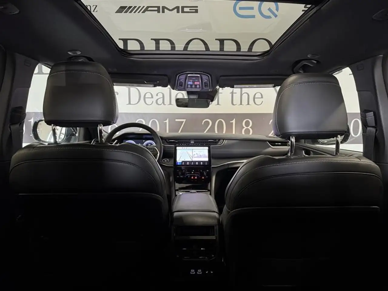 Jeep Grand Cherokee - Image 21