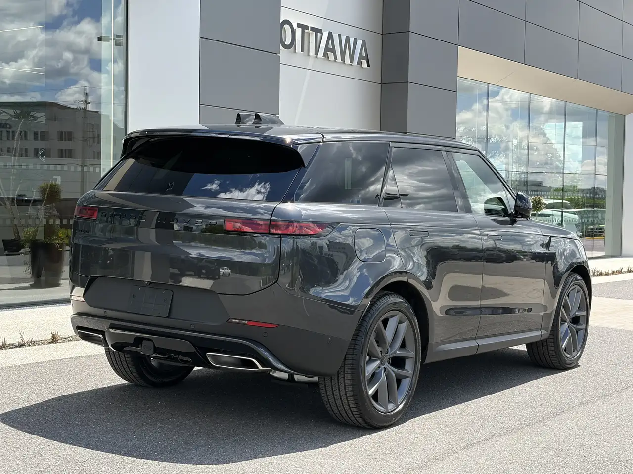 Land Rover Range Rover Sport - Image 6