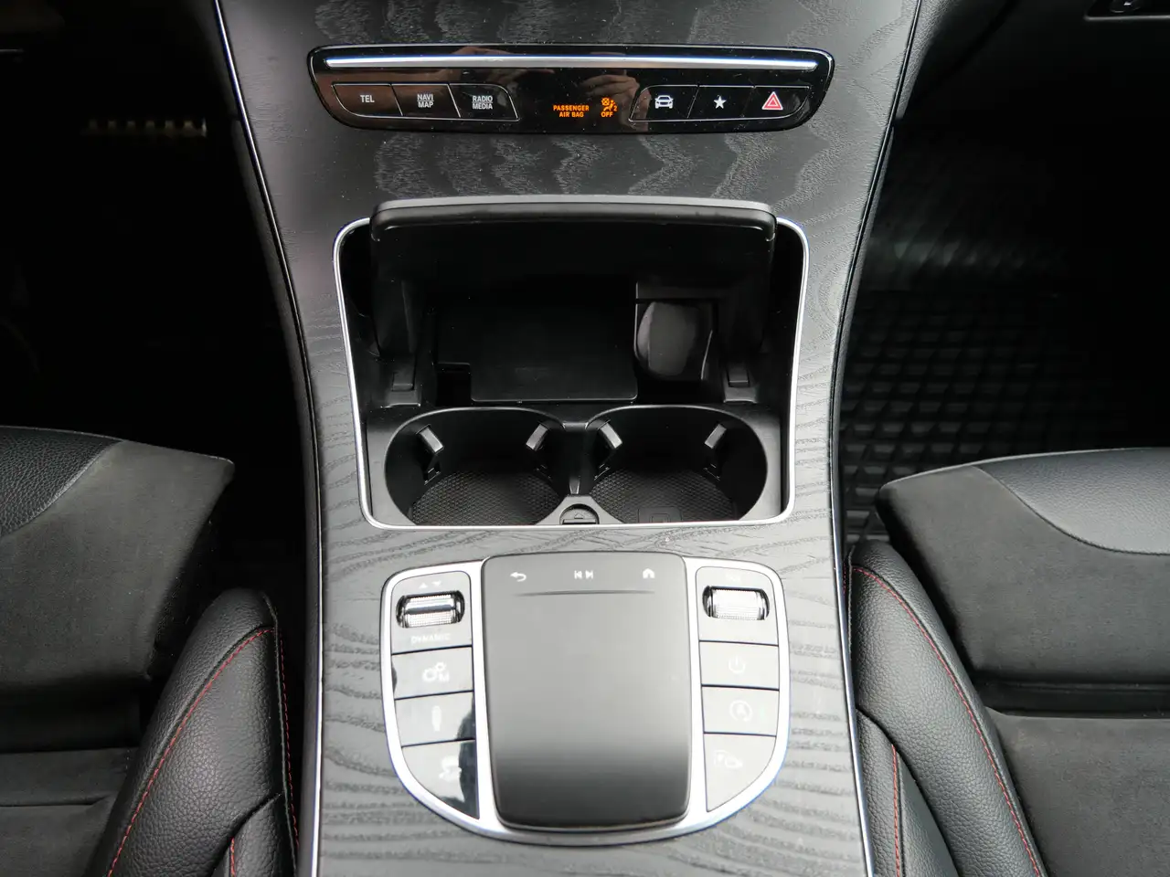 Mercedes-Benz GLC - Image 22
