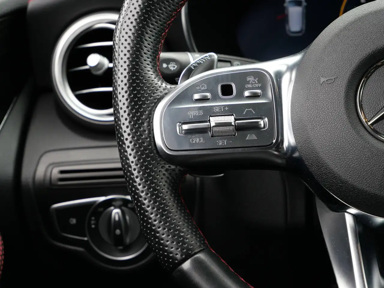 Mercedes-Benz GLC - Image 16