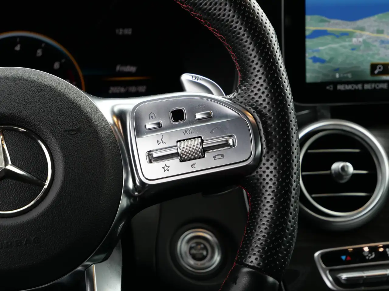 Mercedes-Benz GLC - Image 17