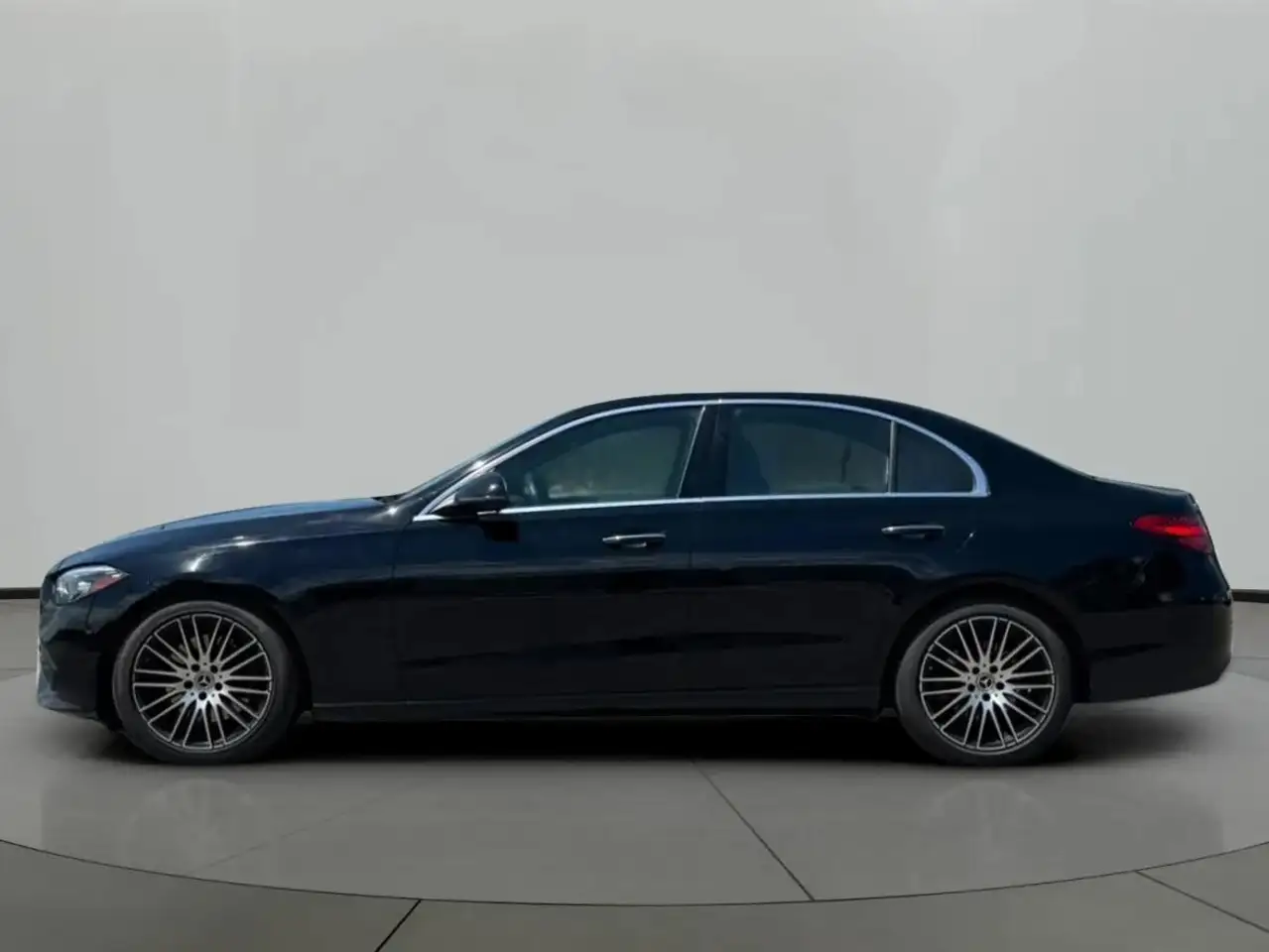 Mercedes-Benz C-Class - Image 7