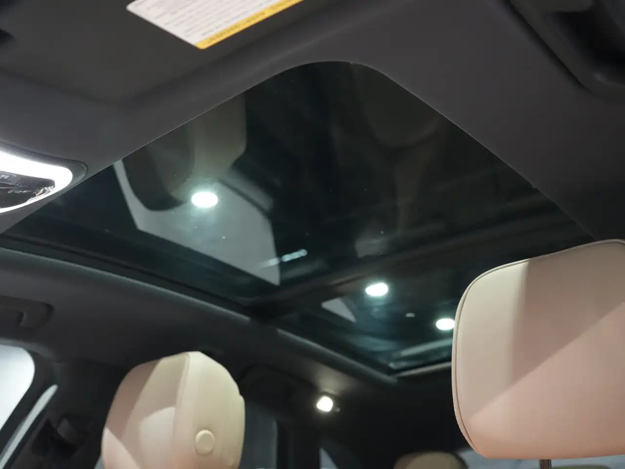Porsche Macan - Image 16