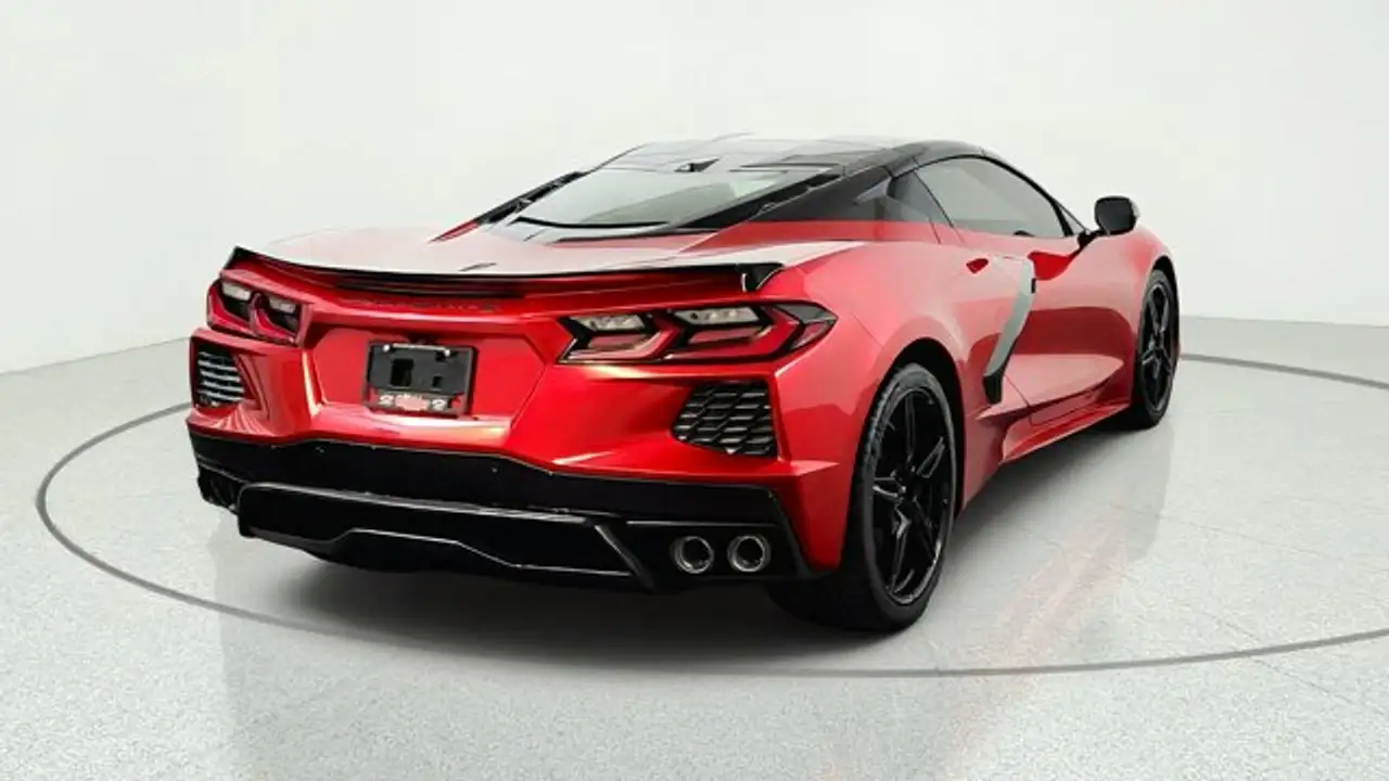 Chevrolet Corvette - Image 3