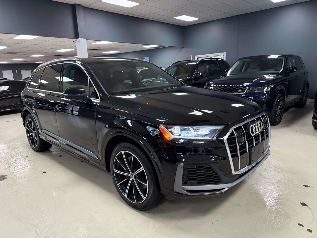 Audi Q7 - Image 7
