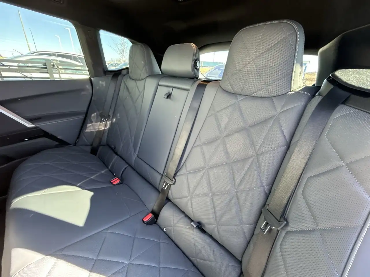 BMW iX - Image 31