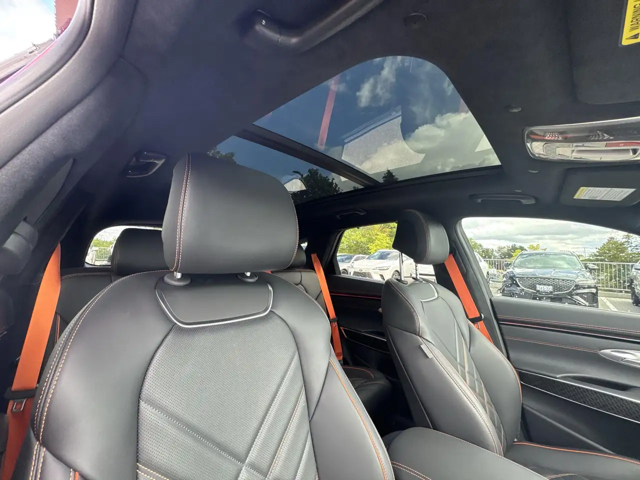 Genesis GV70 - Image 11