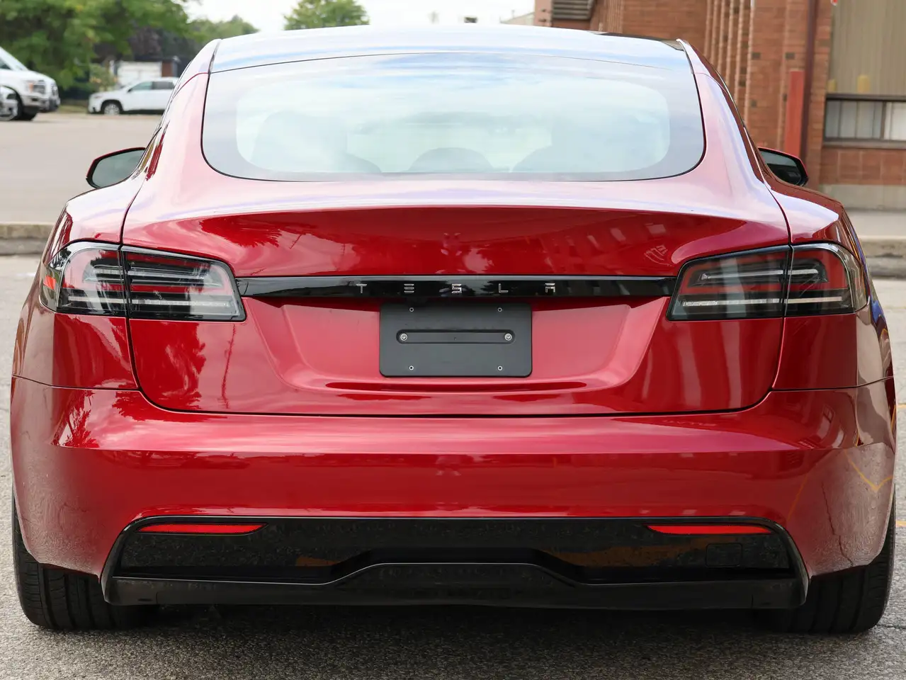 Tesla Model S - Image 3