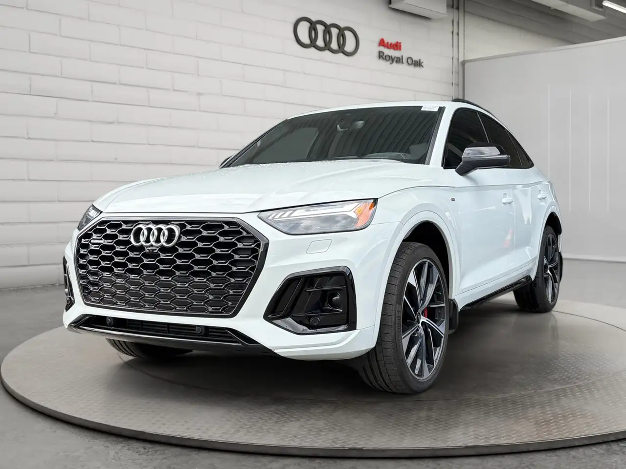 Audi Q5 - Image 1