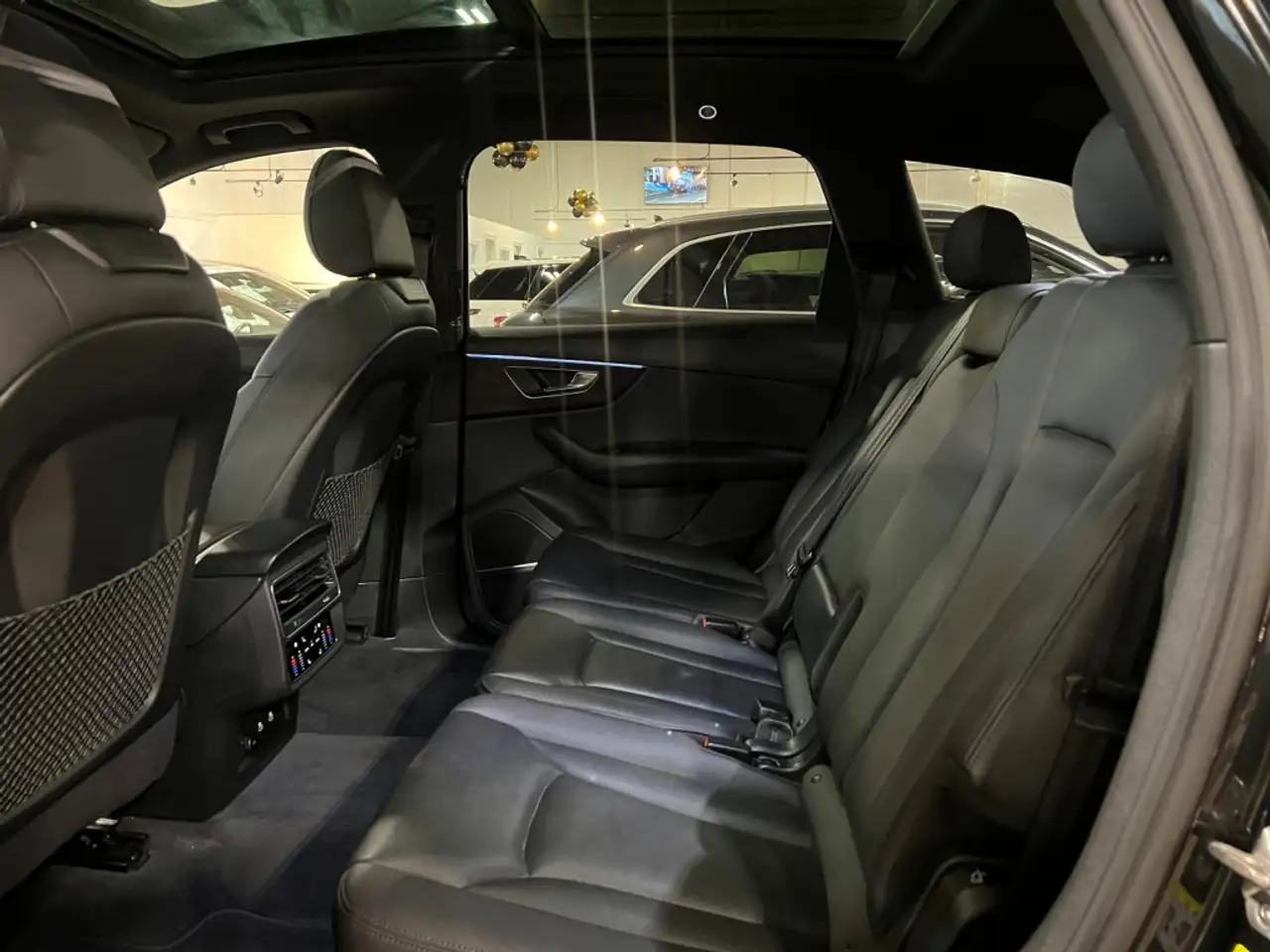 Audi Q7 - Image 46