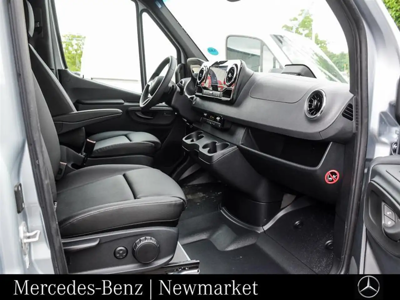Mercedes-Benz Sprinter - Image 17