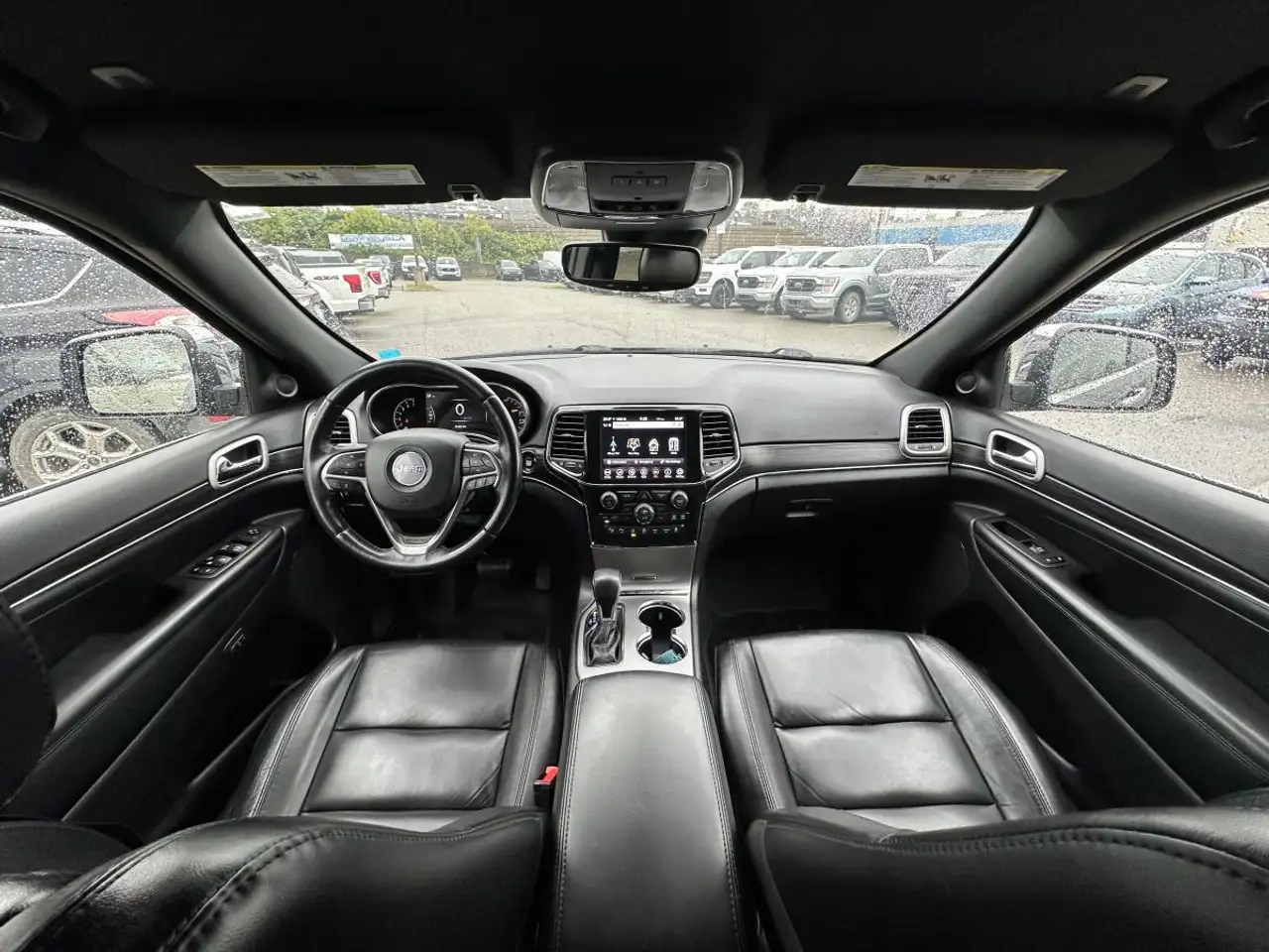 Jeep Cherokee - Image 17