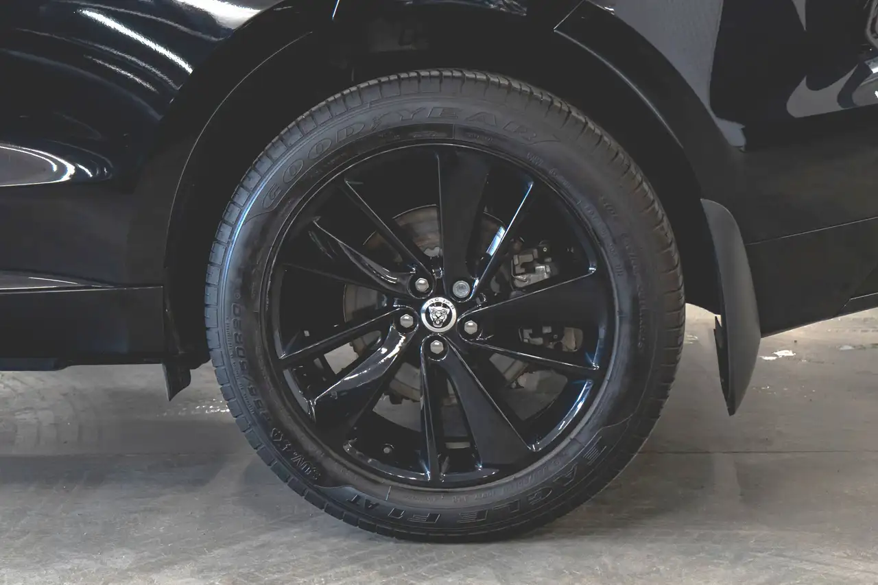 Jaguar F-Pace - Image 20