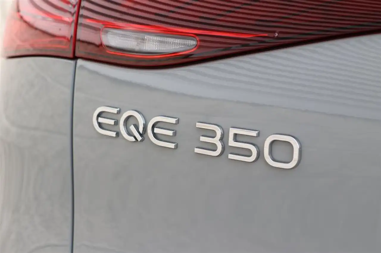 Mercedes-Benz EQE SUV - Image 5