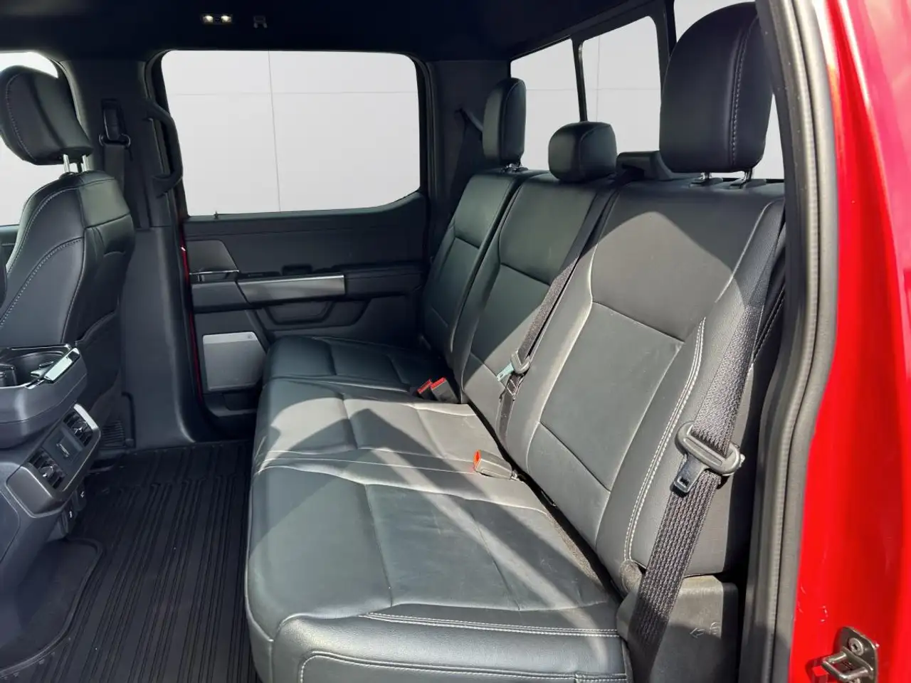 Ford F-150 - Image 23