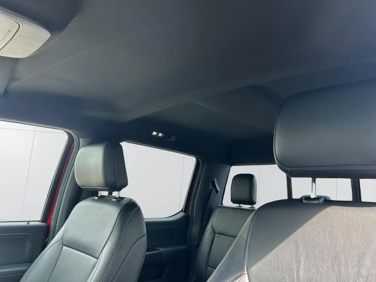 Ford F-150 - Image 36