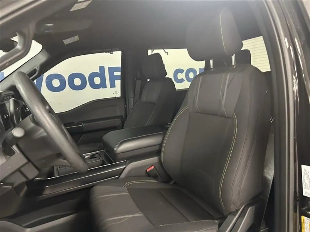Ford F-150 - Image 9