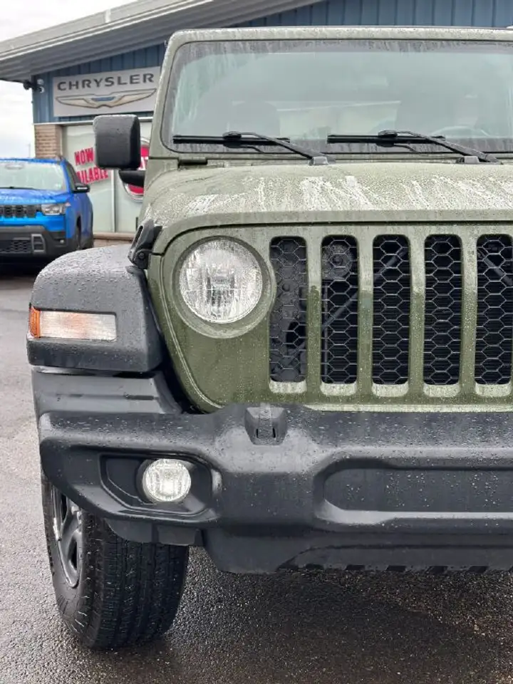 Jeep Wrangler - Image 9