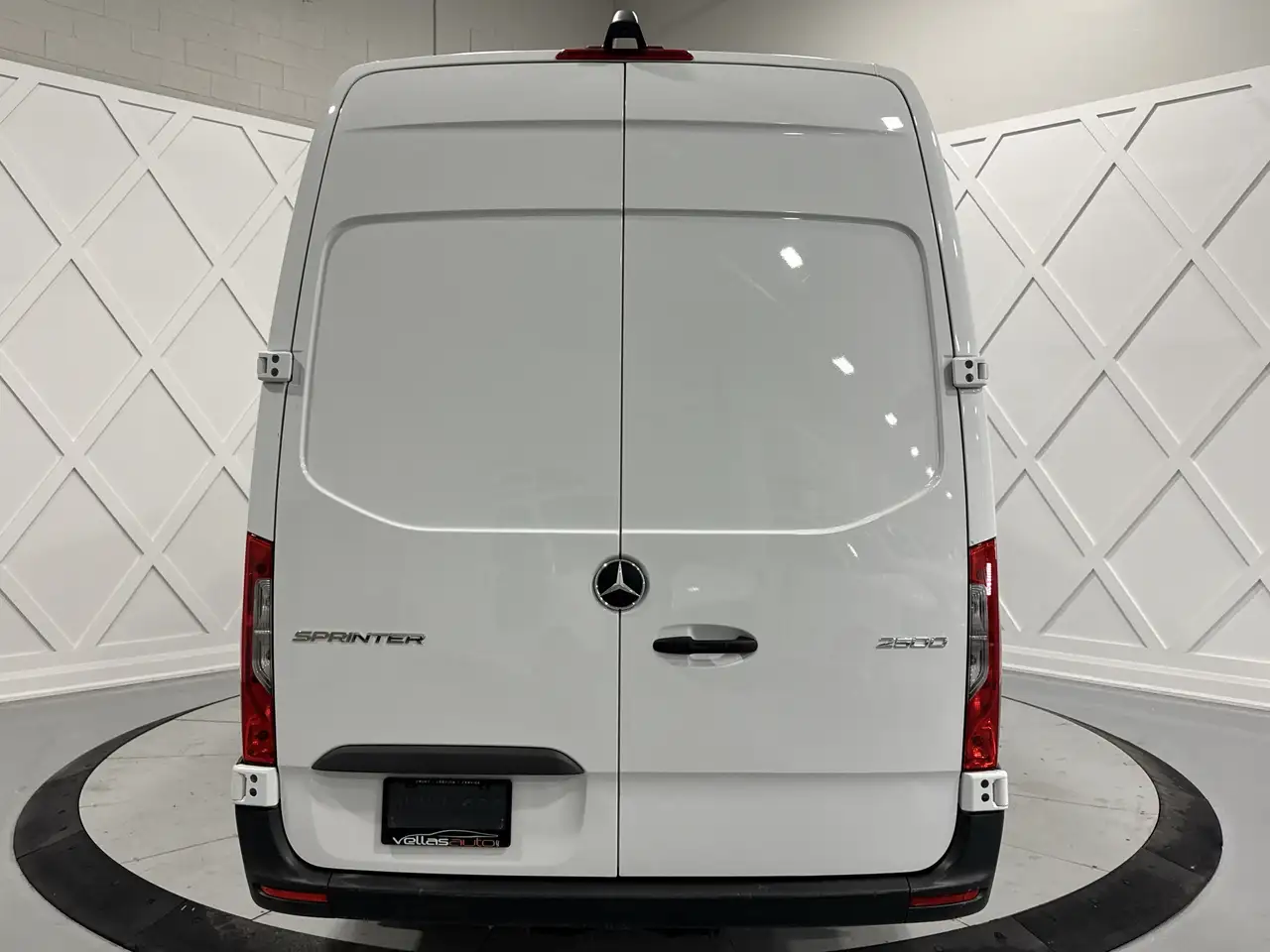 Mercedes-Benz Sprinter - Image 5