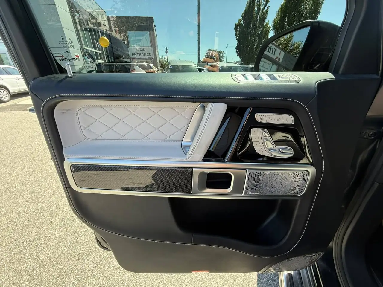 Mercedes-Benz G-Class - Image 11