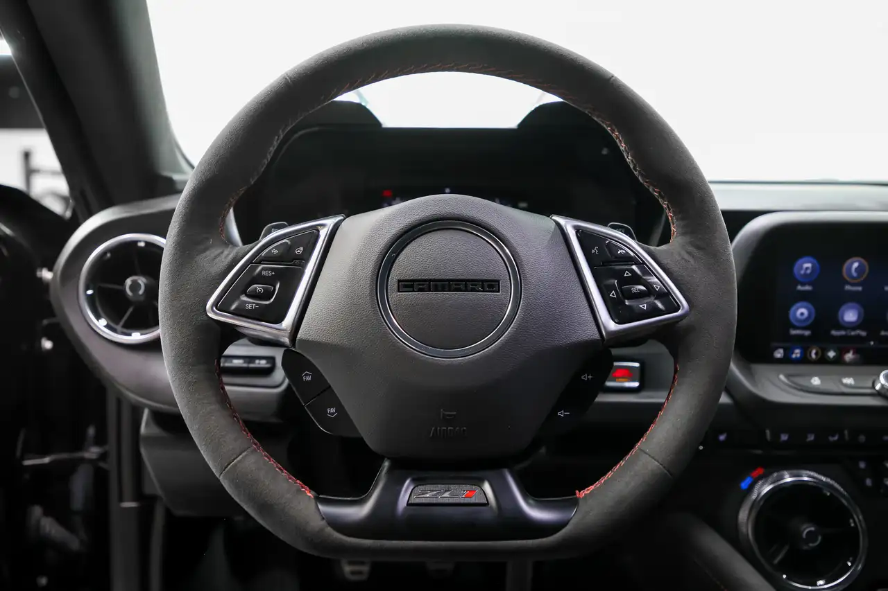 Chevrolet Camaro - Image 37