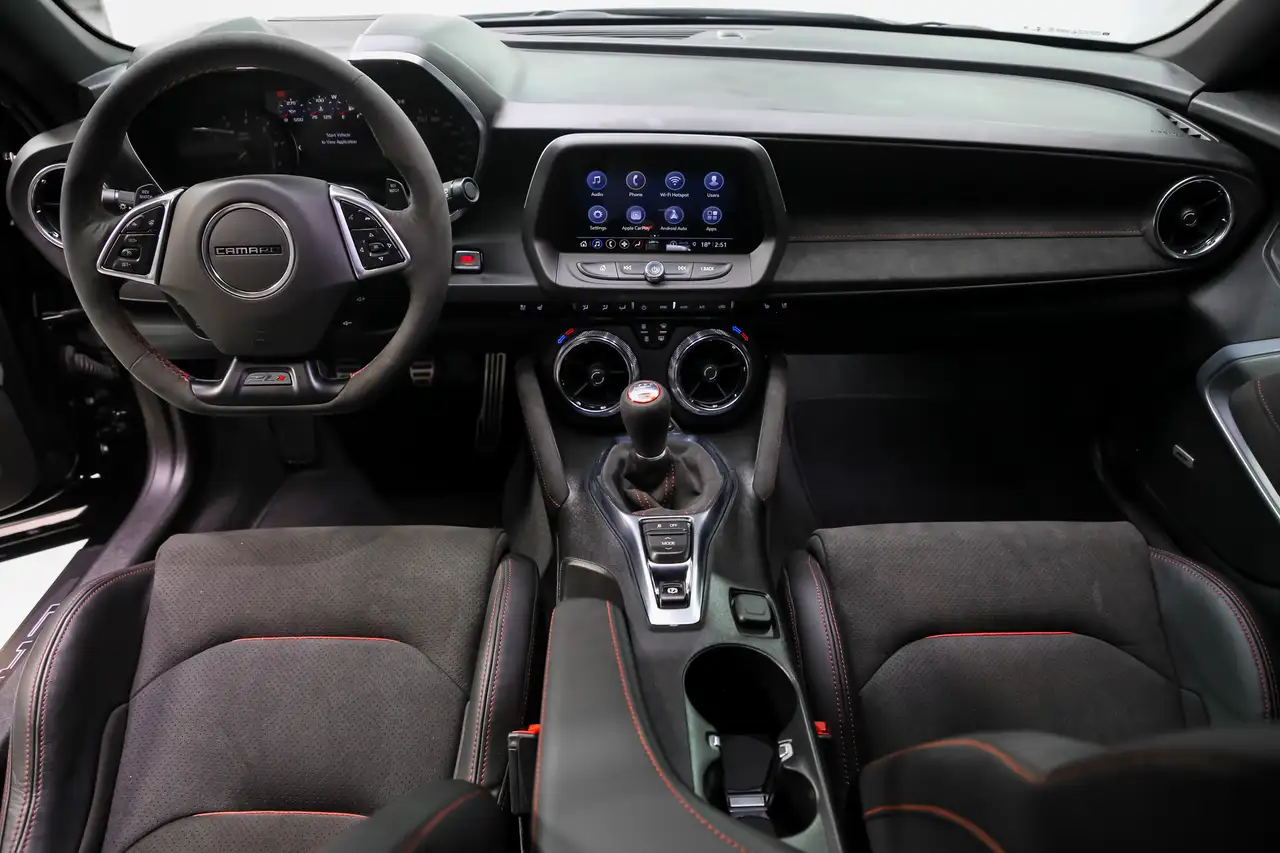 Chevrolet Camaro - Image 36