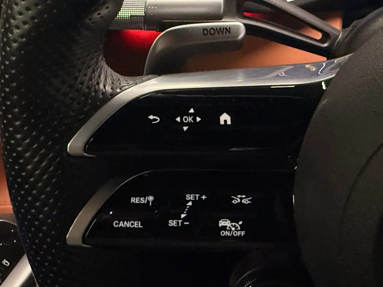 Mercedes-Benz SL - Image 25