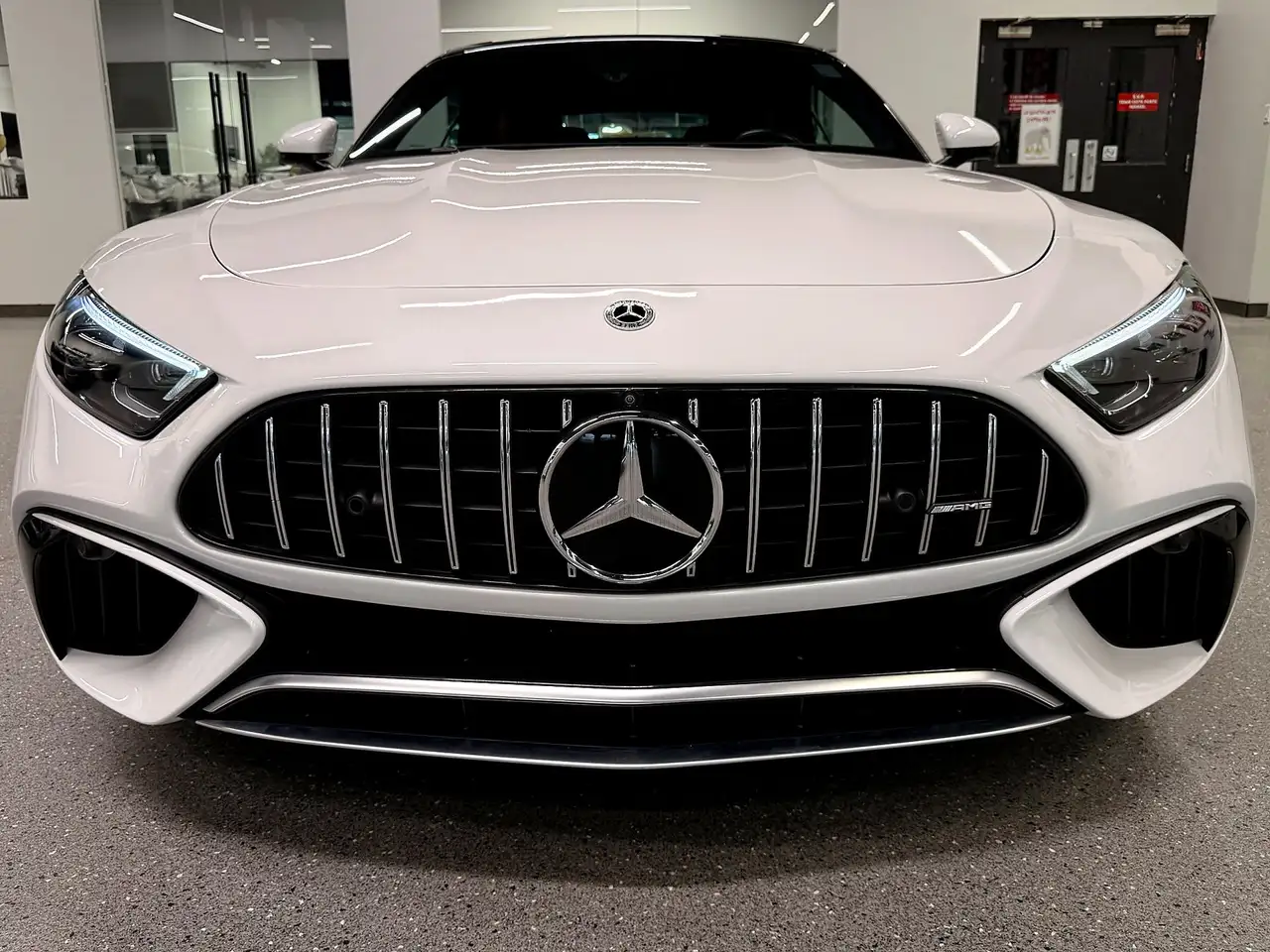 Mercedes-Benz SL - Image 8
