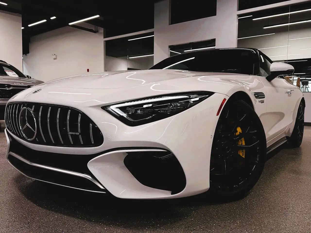 Mercedes-Benz SL - Image 1