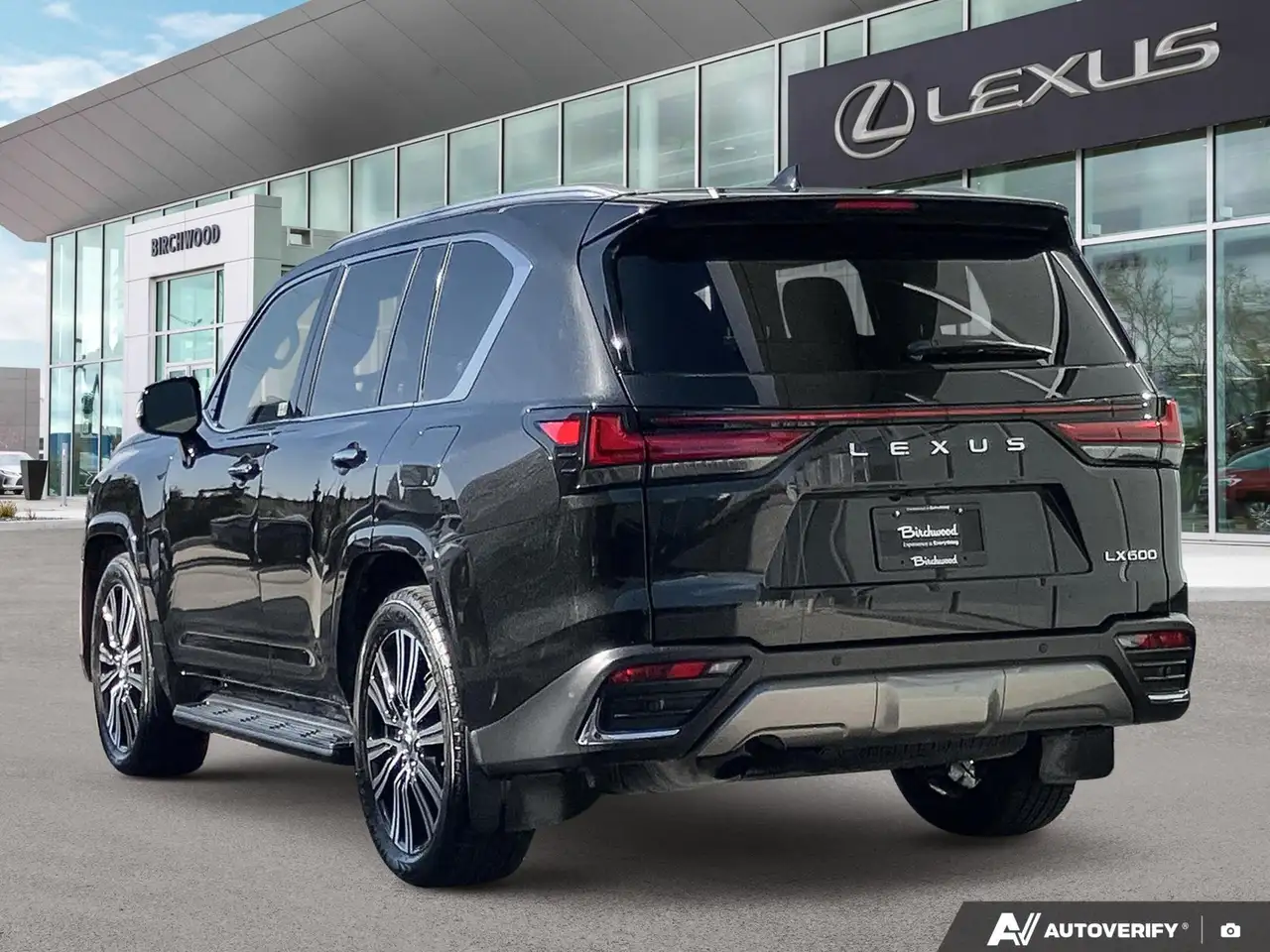 Lexus LX 600 - Image 6
