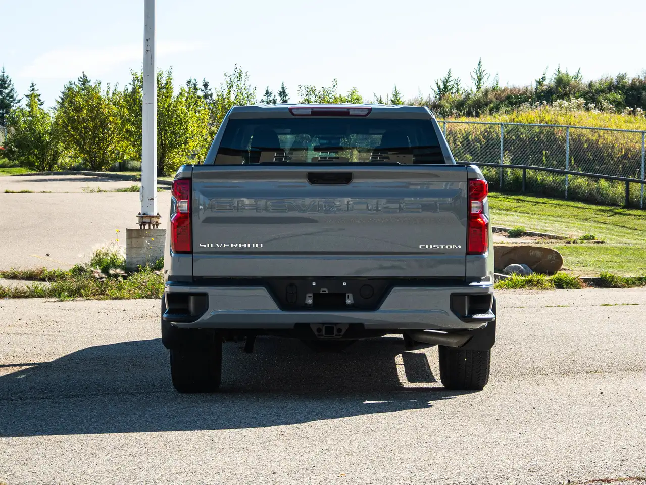 Chevrolet Silverado 1500 - Image 13