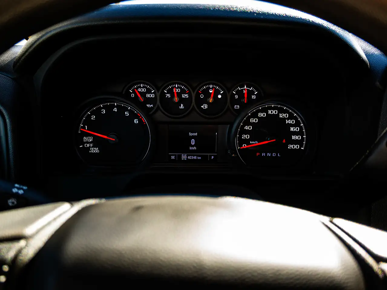 Chevrolet Silverado 1500 - Image 22