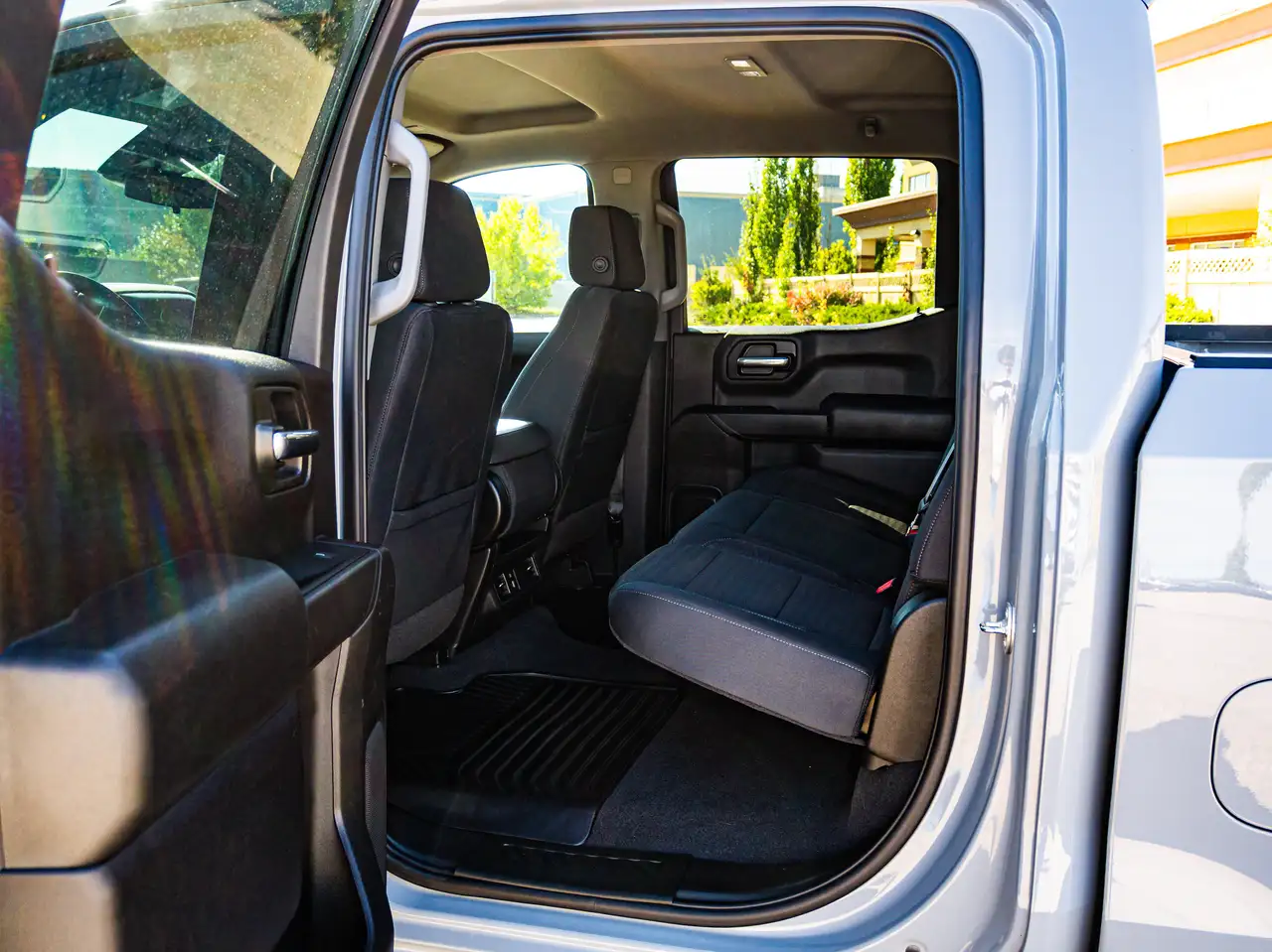 Chevrolet Silverado 1500 - Image 28