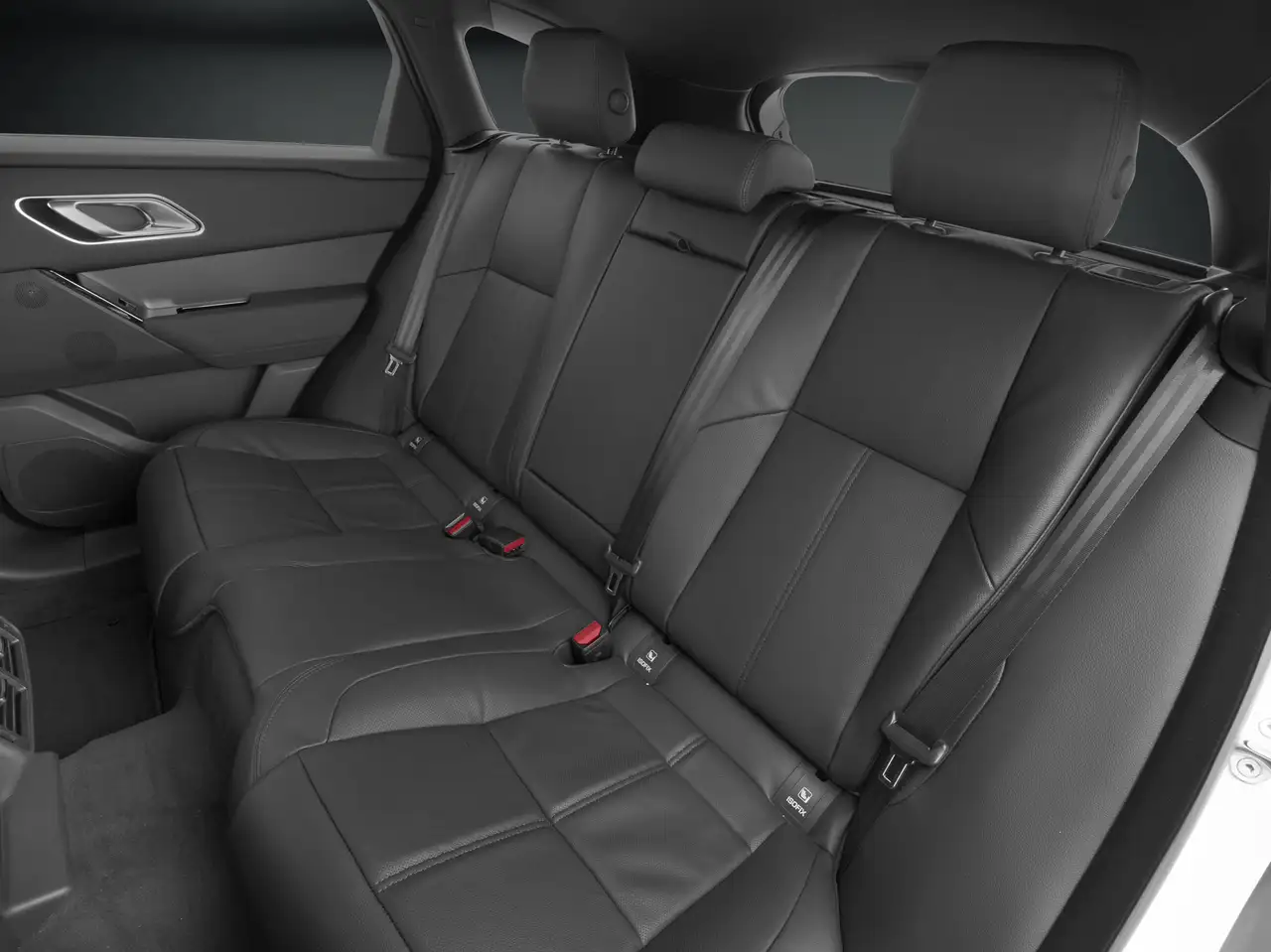 Land Rover Range Rover Velar - Image 21
