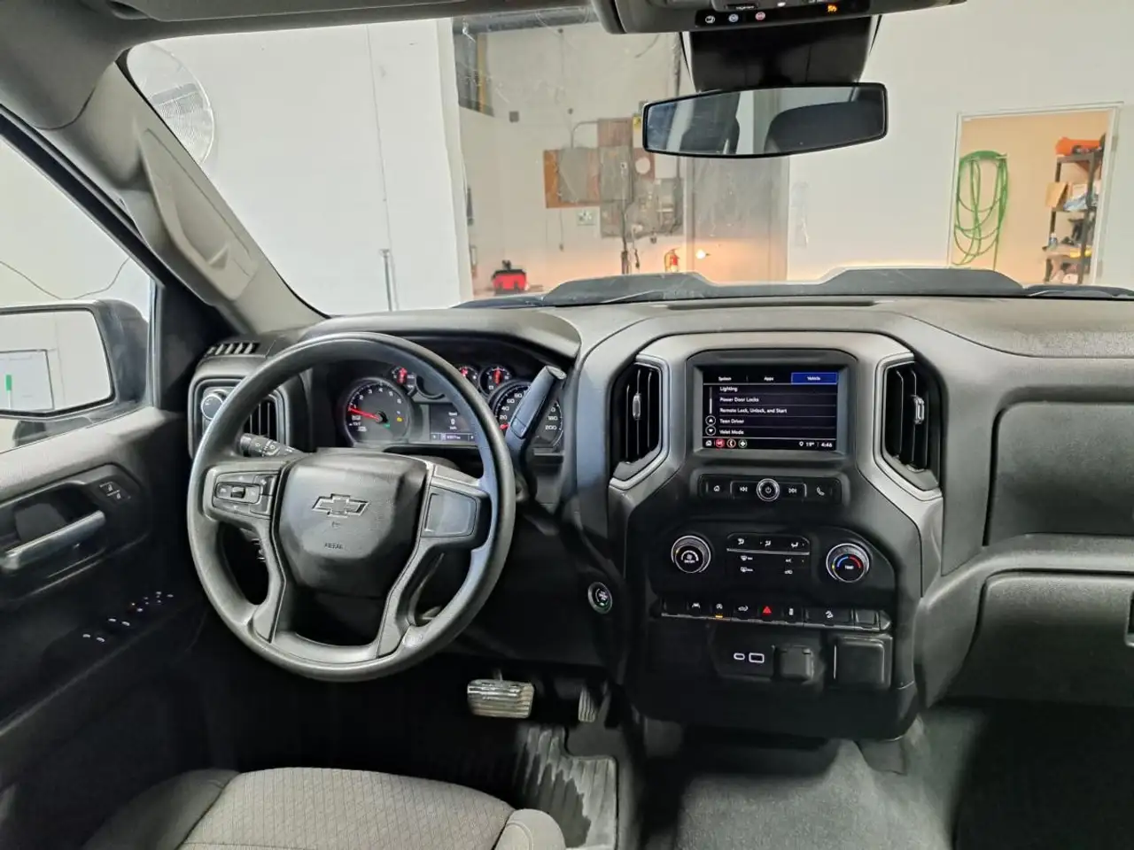 Chevrolet Silverado 1500 - Image 7