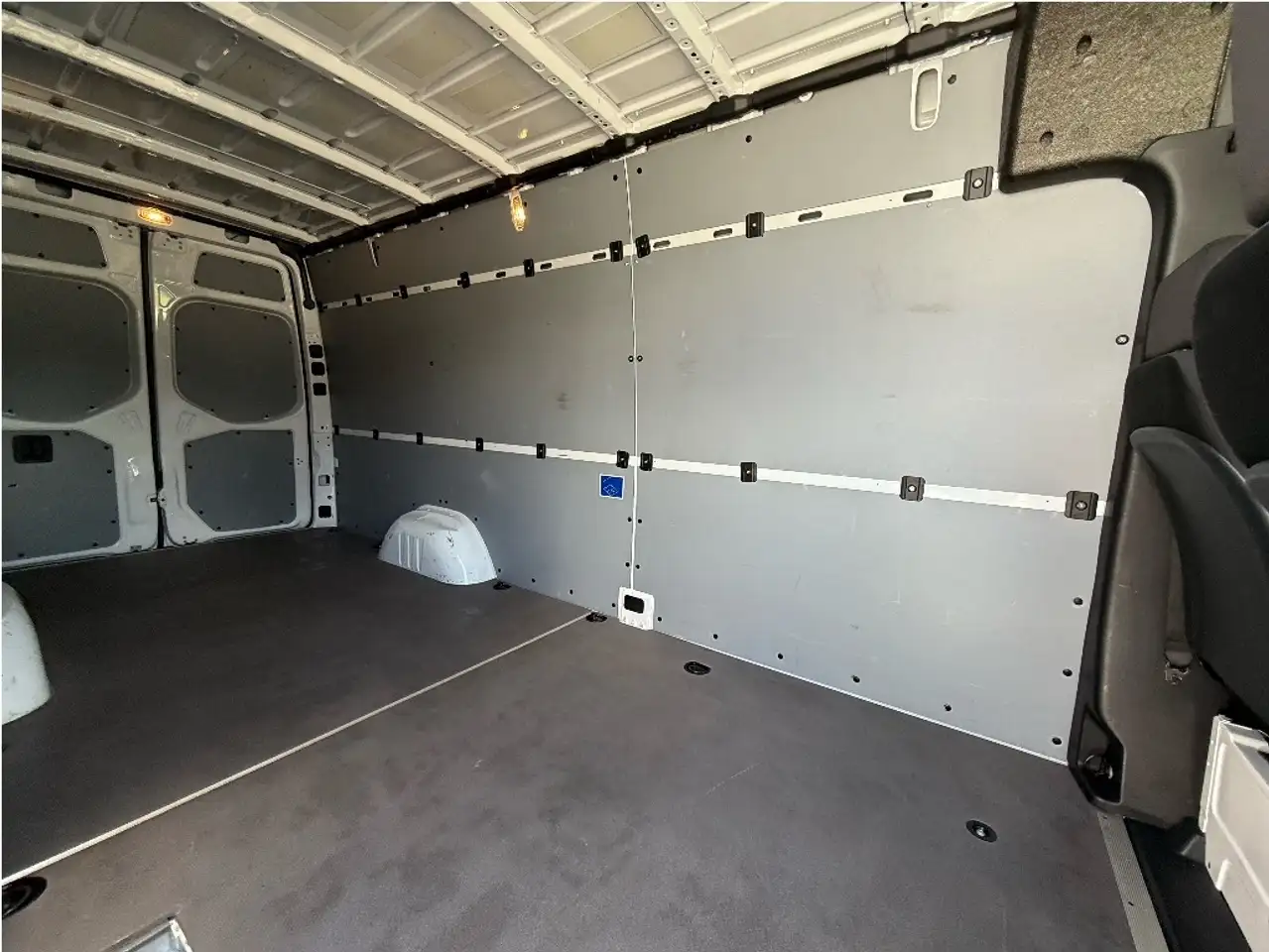 Mercedes-Benz Sprinter - Image 6