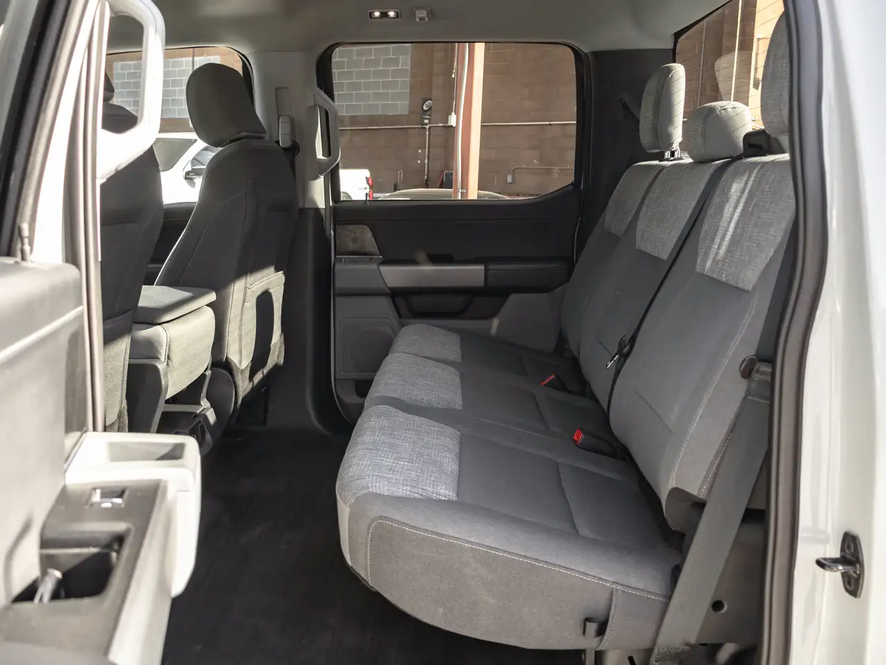 Ford F-150 - Image 21