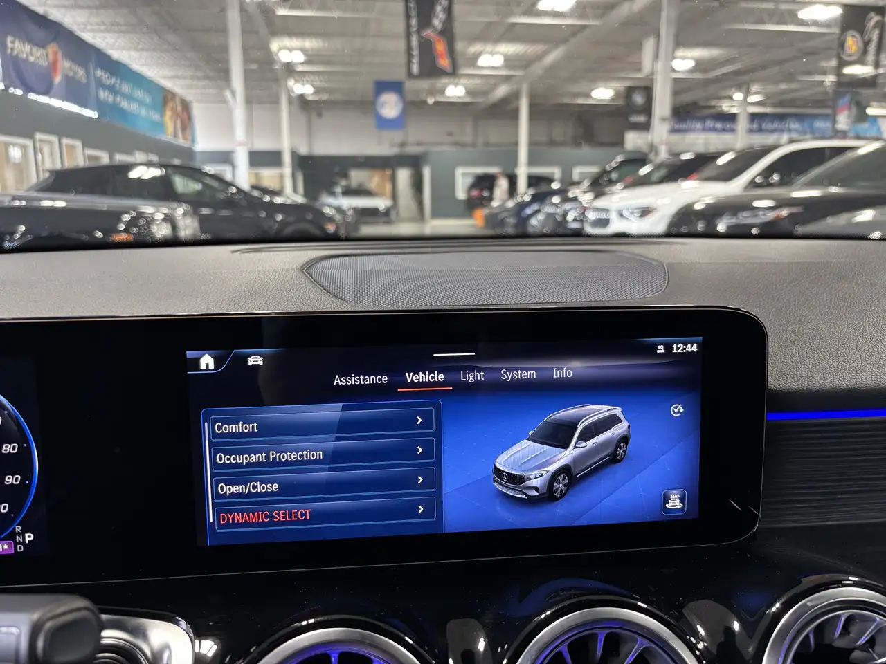 Mercedes-Benz EQB - Image 36