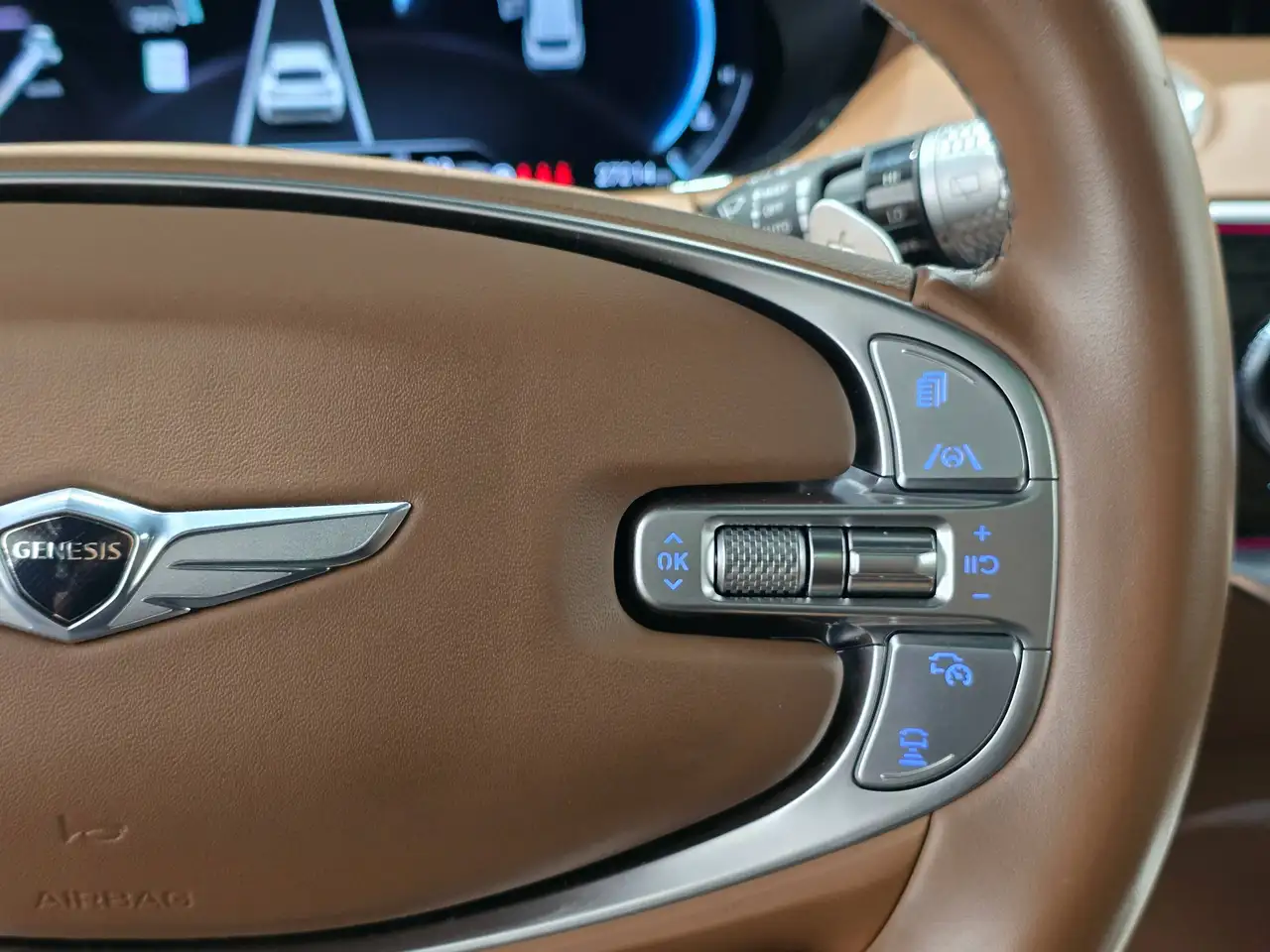 Genesis GV70 - Image 20